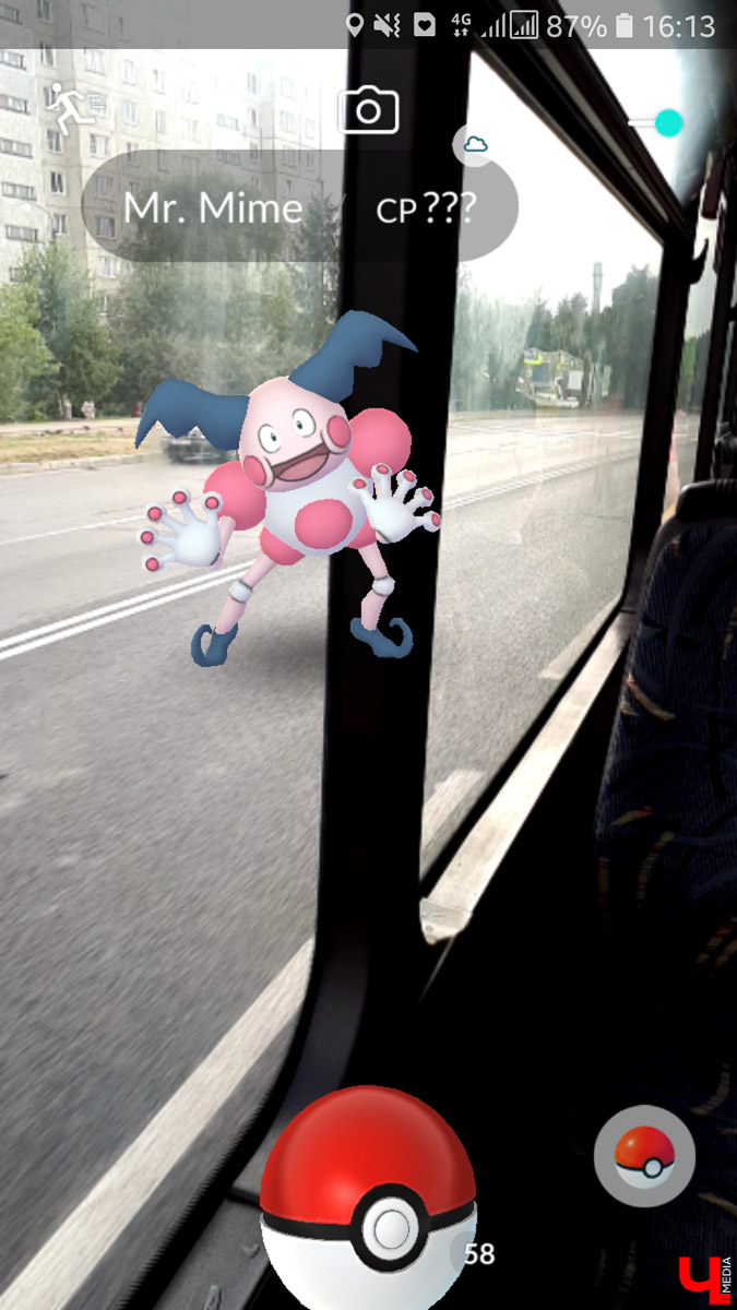 11 сентября в России официально запустили игру Pokemon Go. Журналист “Ключ-Медиа” установила приложение на свой телефон и устроила охоту на владимирских покемонов