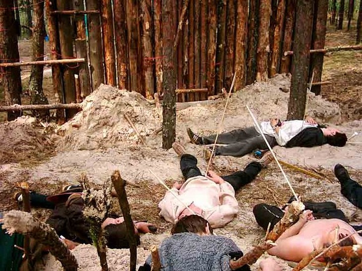 Владимирец Кирилл Николаенко уже 15 лет увлечен ролевыми играми. Что это такое? Чем интересно такое хобби? Насколько затратно? Обо всем этом наш земляк рассказал во время интервью