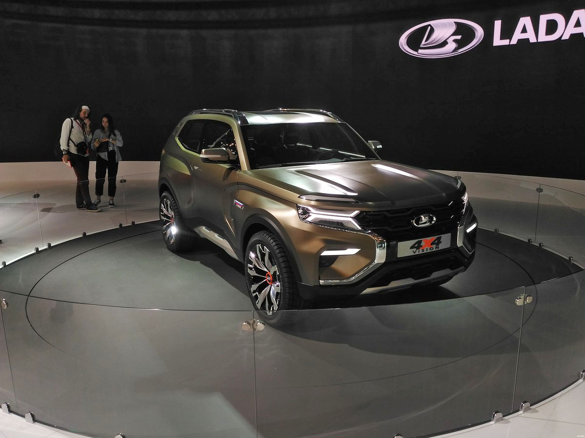 С 31 августа по 9 сентября в Крокус Экспо проходил Московский международный автомобильный салон 2018. Автоэксперт Андрей Даведьянов побывал на выставке и рассказал о том, что ждет автолюбителей в недалеком будущем