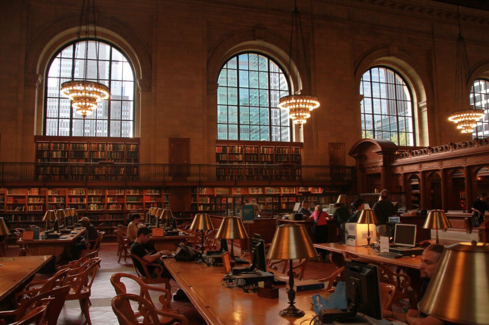 Анастасия Ковальская несколько лет подряд уезжает летом работать в Америку. Корреспондент “Ключ-Медиа” поговорила с девушкой о жизни за океаном, кредитах, работе и американской мечте