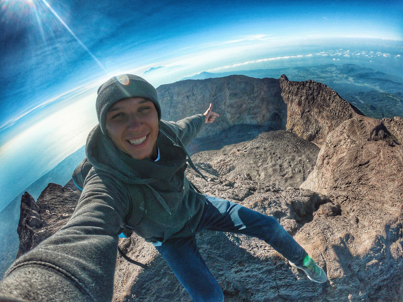 Валентин Пахомов