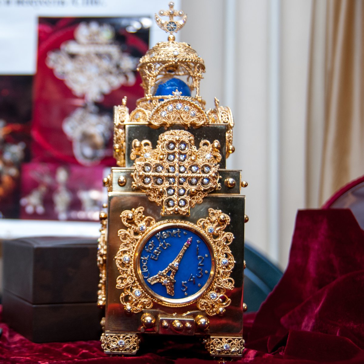 Владимирский ювелир Сергей Карелин, создатель «Часов для планеты Земля», рассказал журналисту «Ключ-Медиа» о новом грандиозном замысле