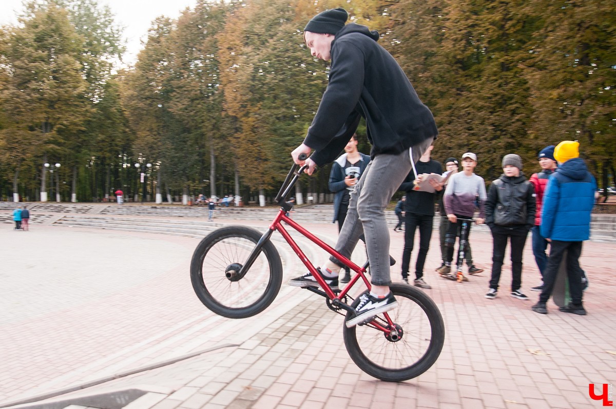 Трюки на велосипедах