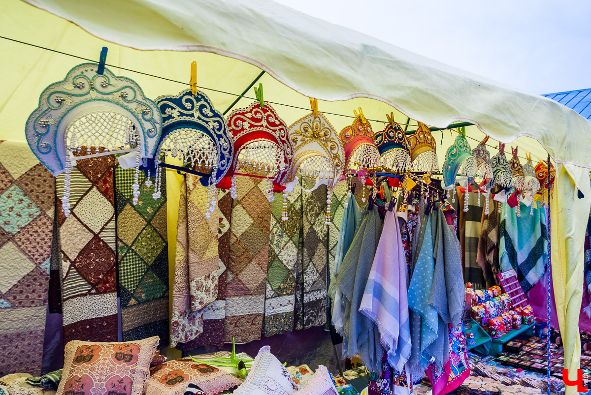 6 октября в Суздале прошла Традиционная Евфросиньевская ярмарка. Мероприятие собрало продавцов и производителей разных товаров из Суздаля и соседних городов