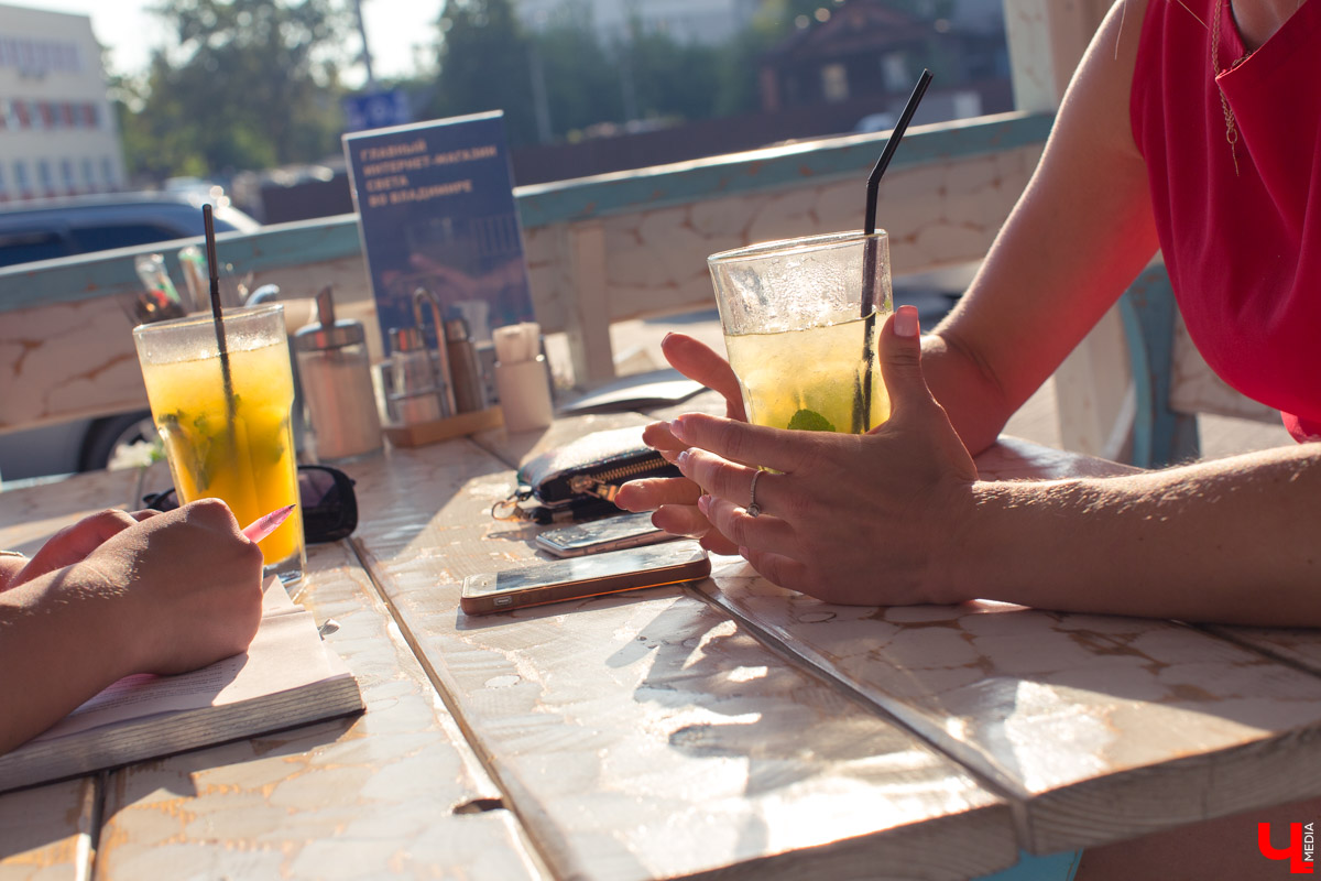 Владимирский дизайнер создает линию купальников для всей семьи “Mirobella”