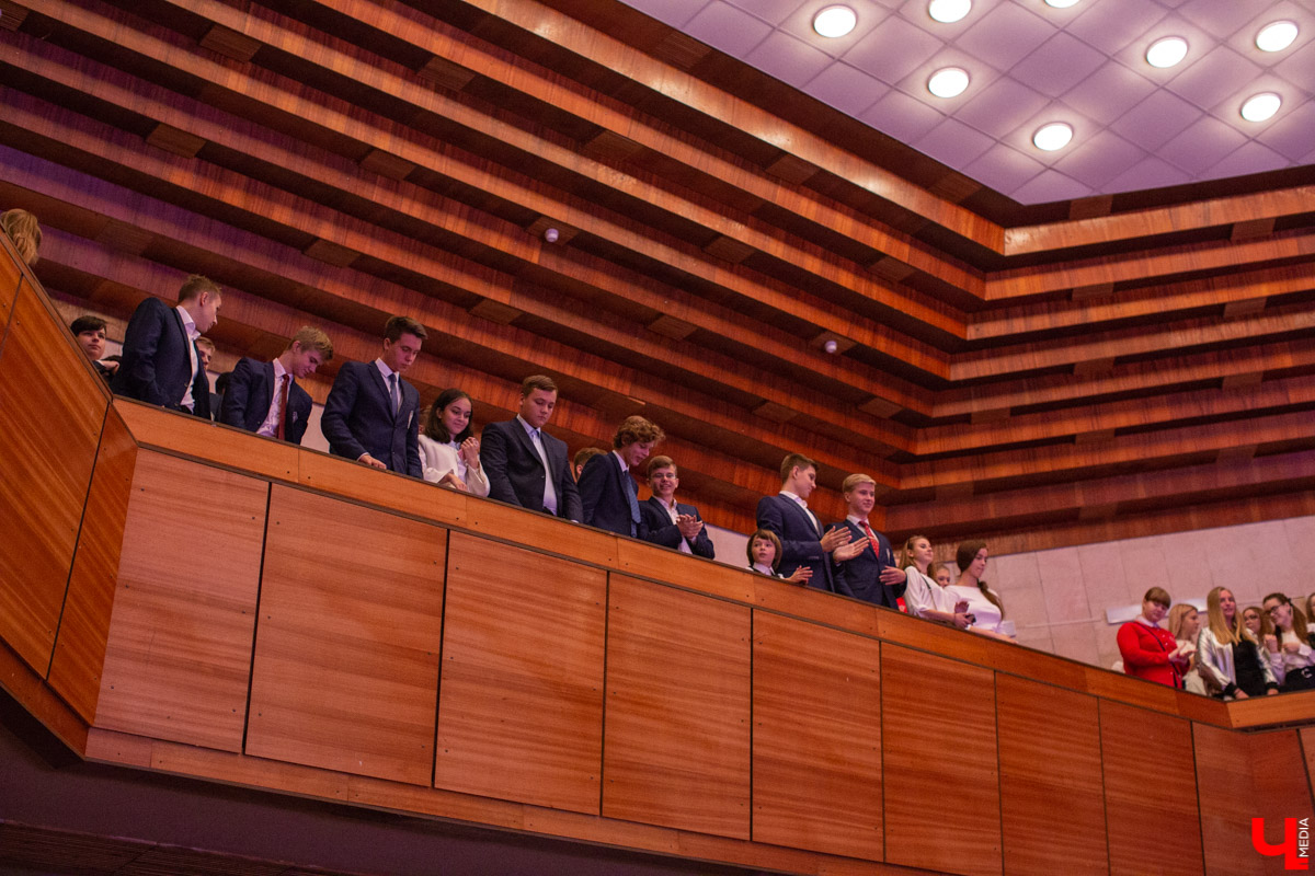 Профессия учителя. Что она скрывает в себе? Чтобы это узнать, мы заглянули во владимирскую гимназию № 23 и побеседовали с ее педагогами на всевозможные темы