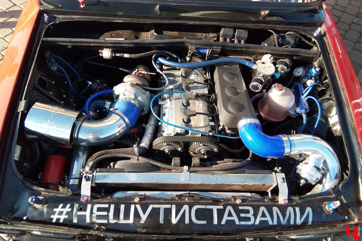 15 и 16 сентября в Суздале прошел фестиваль автомобильного тюнинга Tuning Car Awards. На него съехалось больше 100 машин со всей России