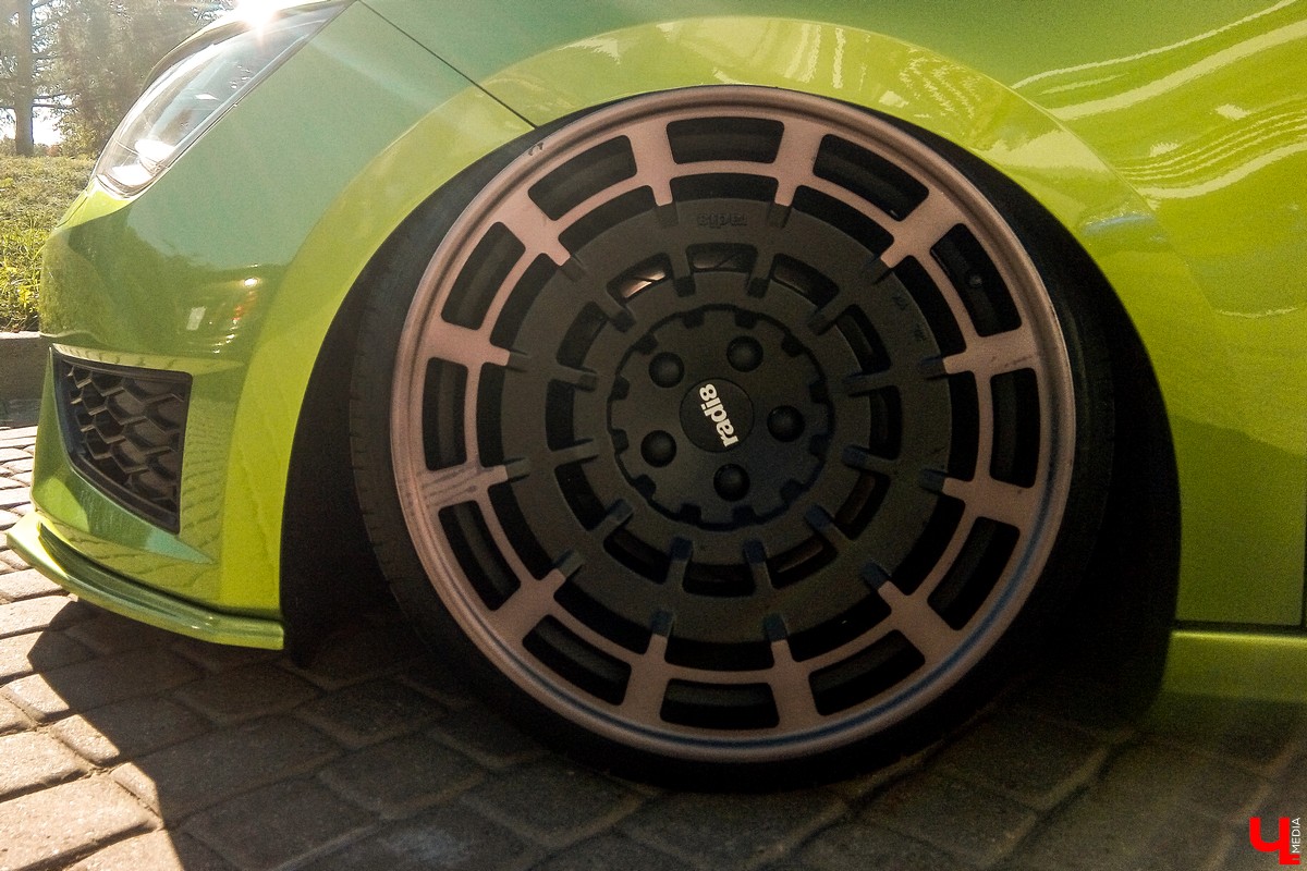 15 и 16 сентября в Суздале прошел фестиваль автомобильного тюнинга Tuning Car Awards. На него съехалось больше 100 машин со всей России