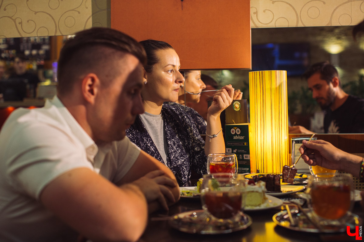 Блогеры из проекта “Инста-ужин” посетили кофейню COFFEESHOP COMPANY во Владимире и попробовали фирменные блюда