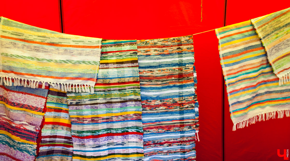 6 октября в Суздале прошла Традиционная Евфросиньевская ярмарка. Мероприятие собрало продавцов и производителей разных товаров из Суздаля и соседних городов