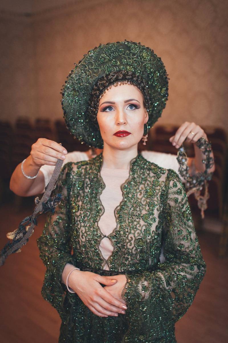 Владимирский дизайнер одежды премиум-класса Андрей Перескоков на днях возил свои наряды на показ в Сан-Франциско. Там состоялось открытие интеллектуального казино, по типу российского “Что? Где? Когда?”