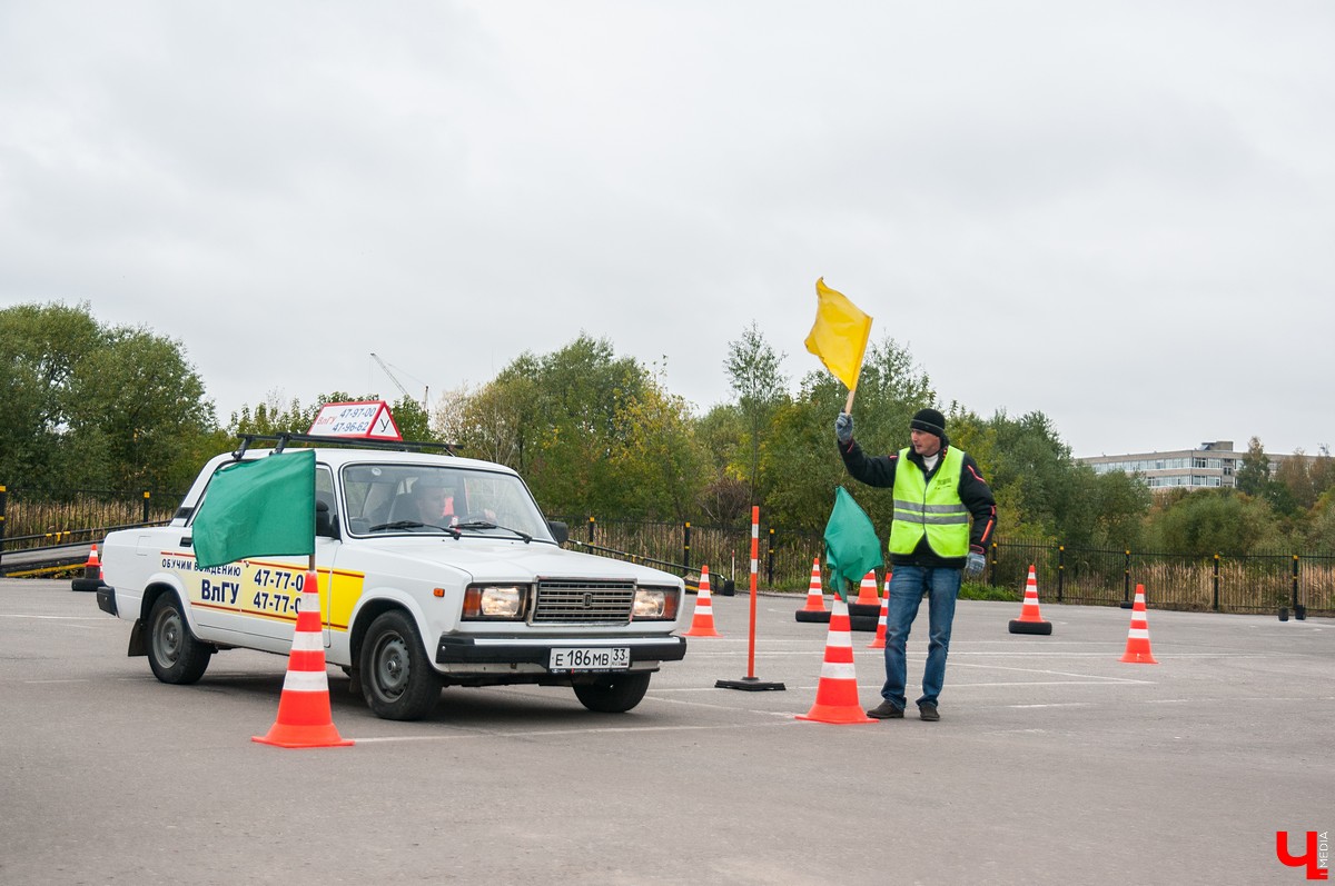 студенческий слалом на Жигулях