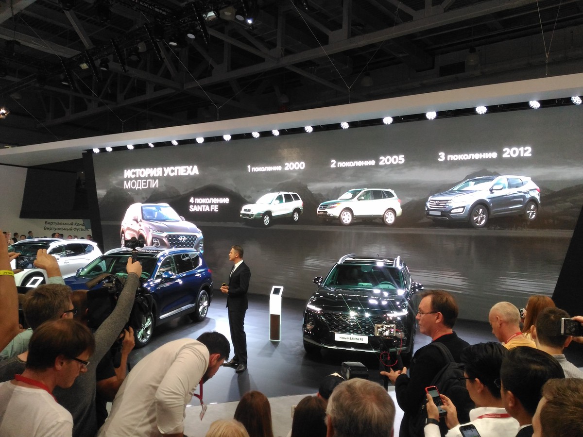 С 31 августа по 9 сентября в Крокус Экспо проходил Московский международный автомобильный салон 2018. Автоэксперт Андрей Даведьянов побывал на выставке и рассказал о том, что ждет автолюбителей в недалеком будущем