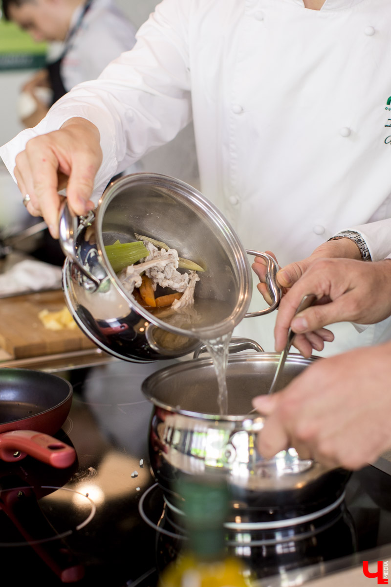 В кулинарном проекте “Ключ-Медиа” шеф Дмитрий Орловский откроет секреты правильного ризотто и научит готовить кролика