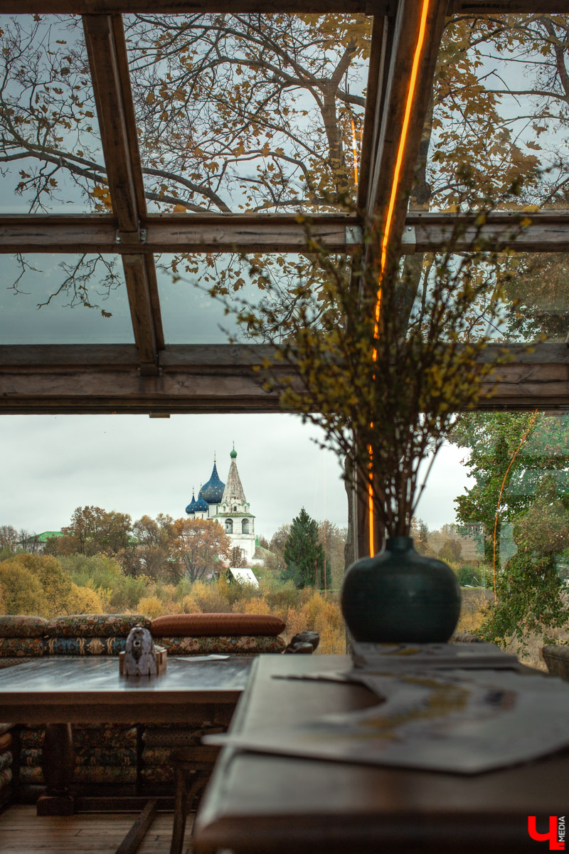 Новый ресторан «Лепота» с самой большой жаровней в Суздале жарит, парит и коптит все виды мяса