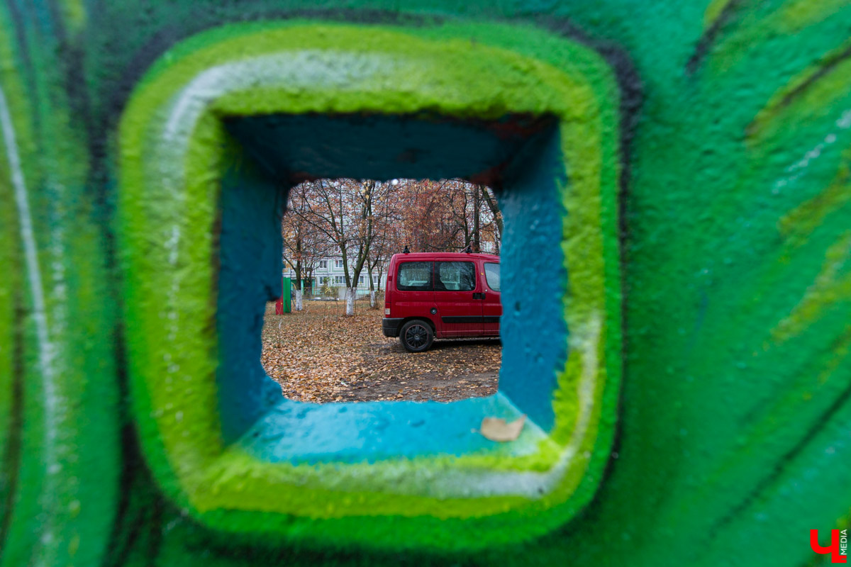 Красивых граффити во Владимире стало больше. В Добром реализуют проект “Цветные чувства”, и в его рамках создали более 10 рисунков
