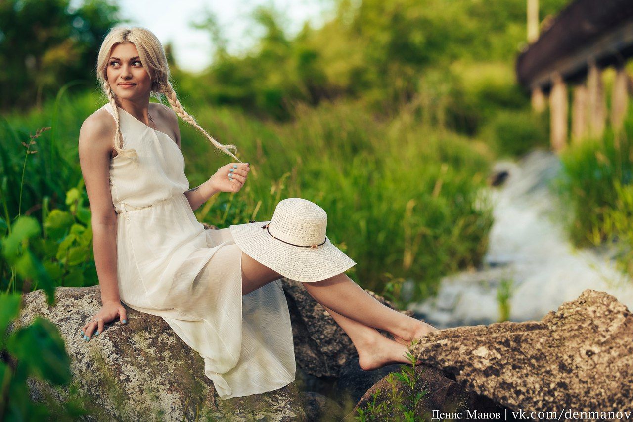 Вторая претендентка на звание “Девушка октября” по версии портала “Ключ-Медиа”. Осенняя нимфа Яна Цурикова