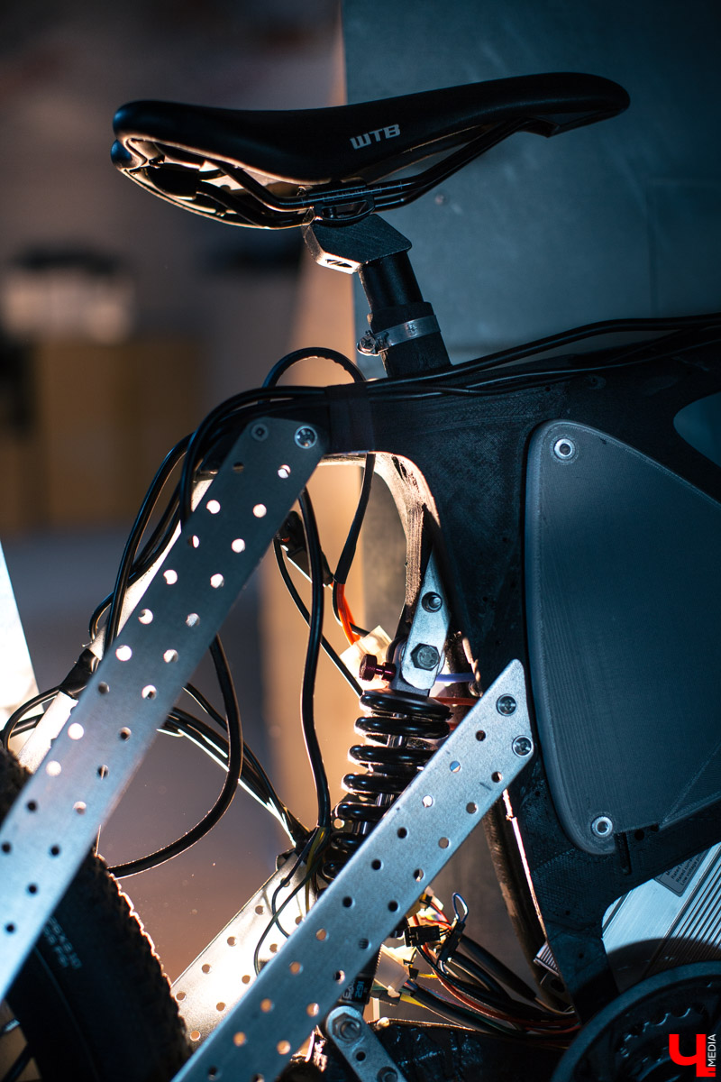 Команда владимирских изобретателей под руководством Константина Федосеева собрала 3D велосипед VBike. Теперь они планируют построить 3D принтер