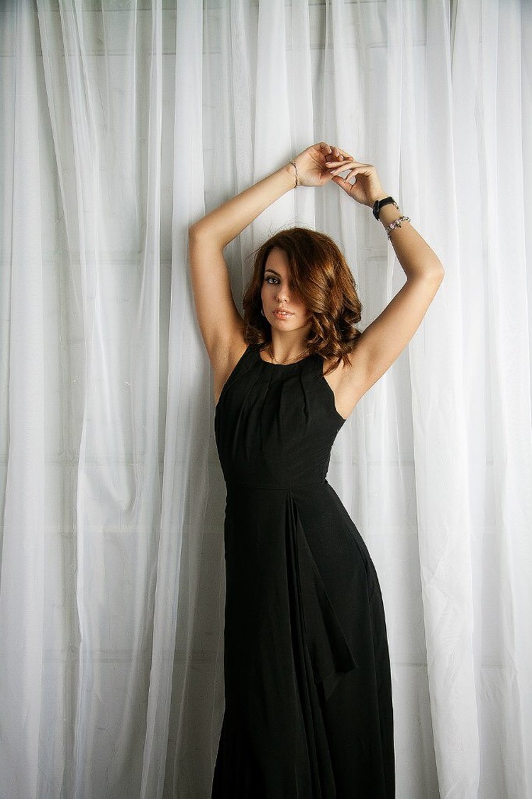 Анна Ухолова