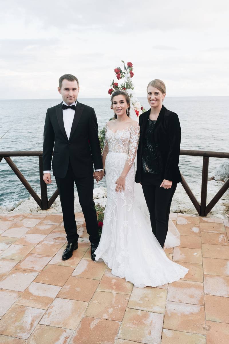 Ведущая Алена Маркелова проводит свадьбы за границей. О секретах своего успеха в свадебном бизнесе она рассказала журналисту “Ключ-Медиа”