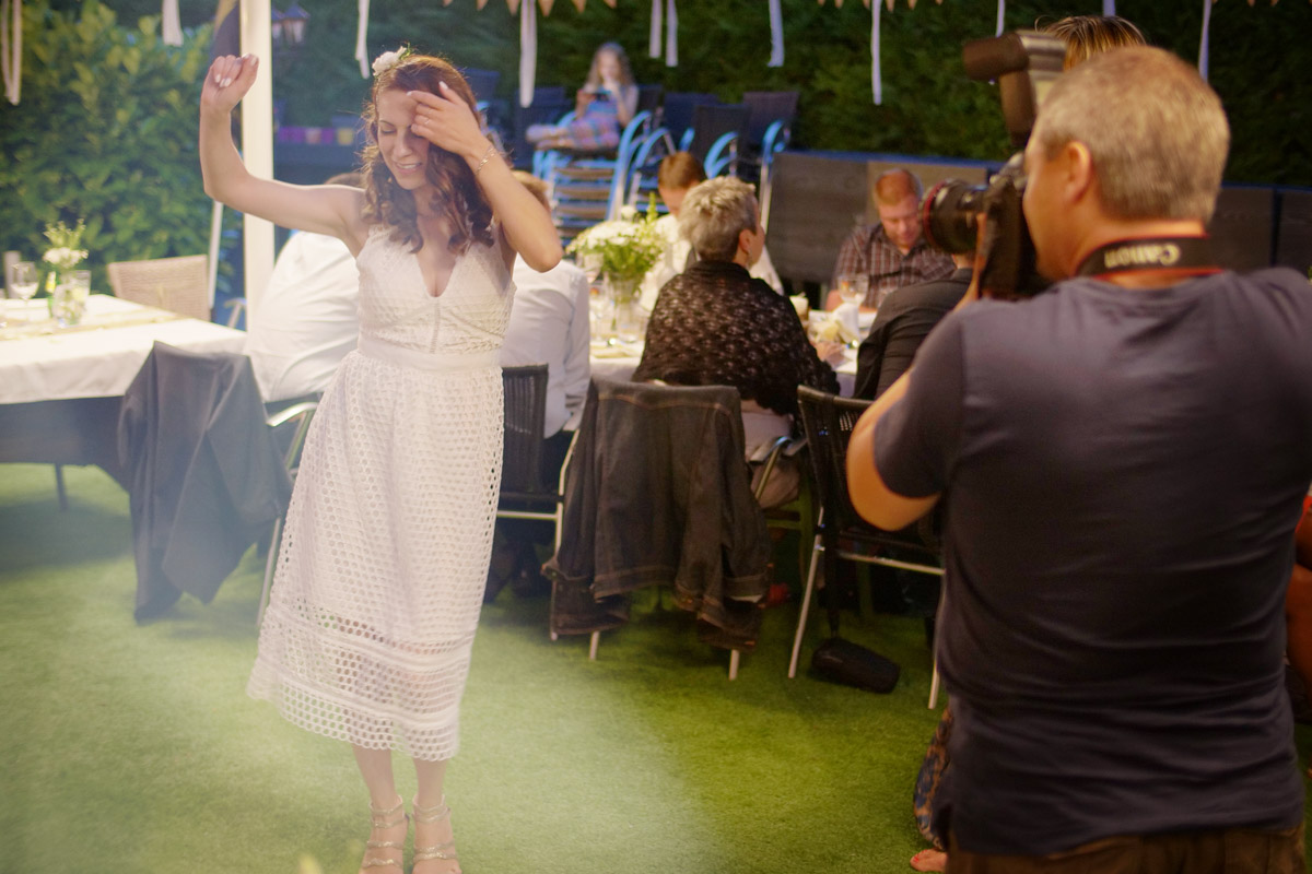 Жительница Владимира Елена Суркова вышла замуж за француского ресторатора Оливье. Свадьбу молодожены праздновали дважды