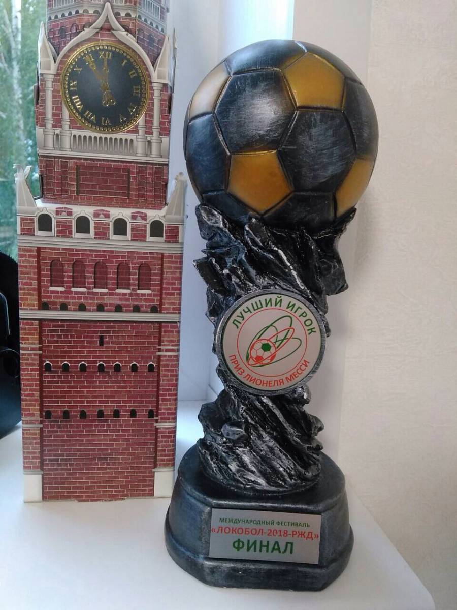 Директор владимирской спортшколы Владимир Исаев сделал прогноз о матче Россия - Хорватия в 1/4 ЧМ по футболу 2018. И рассказал, что владимирские футболисты-юниоры уже готовятся выступить на ЧМ-2022