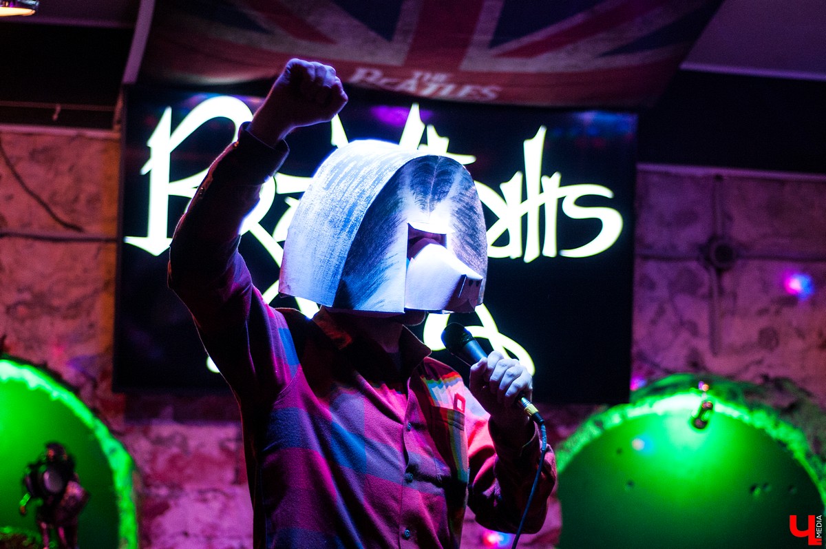 30 сентября во Владимире прошел фестиваль экспериментальной музыки Babooinumfest. В нем приняли участие команды из Владимира и Санкт-Петербурга