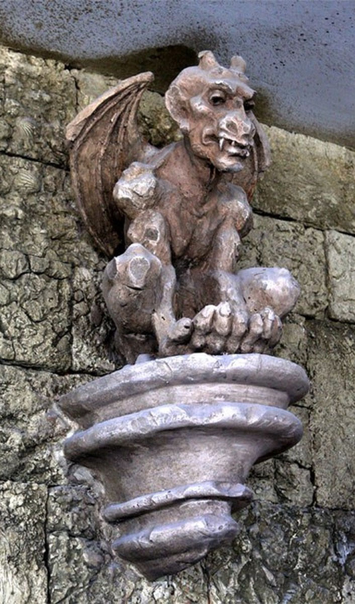 Скульптура работы Михаила Блинова