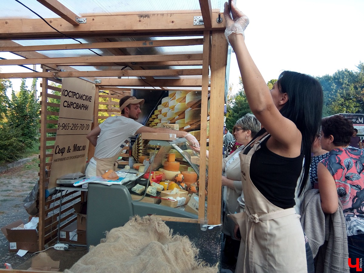 7-8 сентября в Суздале прошел третий фестиваль «Медовуха Fest». В 2018 году медовары привезли ставленый мед, сбитень, безалкогольную медовуху и травяные настои