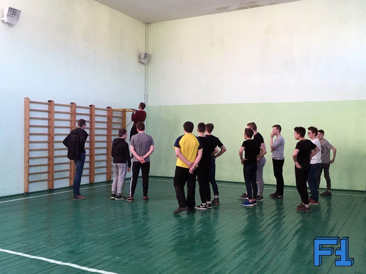 Во Владимире открылась первая в регионе школа киберспорта. Чем в ней занимаются? И только ли играм учатся спортсмены? Интервью с президентом регионального отделения Федерации компьютерного спорта РФ Денисом Подоляко