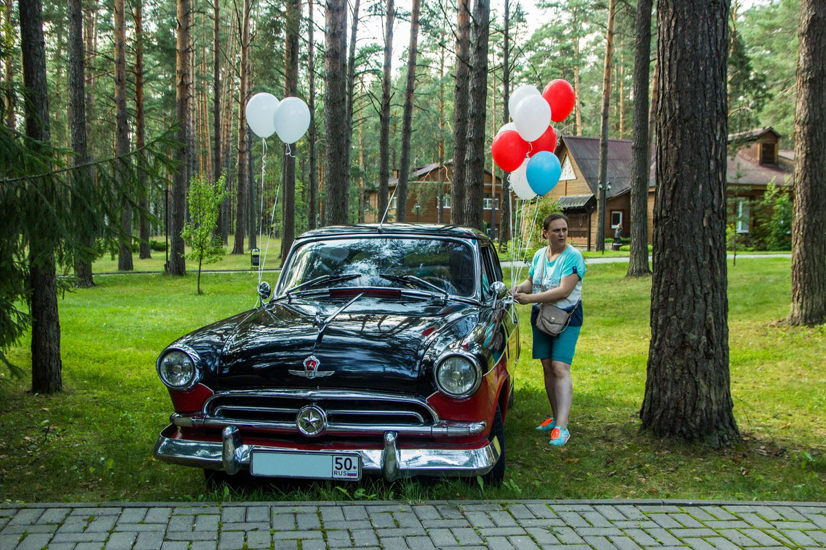 8 сентября в эко-отеле “ВеЛес” пройдет ежегодная выставка - «Ретро-гараж». На ней будут представлены раритетные винтажные автомобили, велосипеды и мотоциклы из частных коллекций