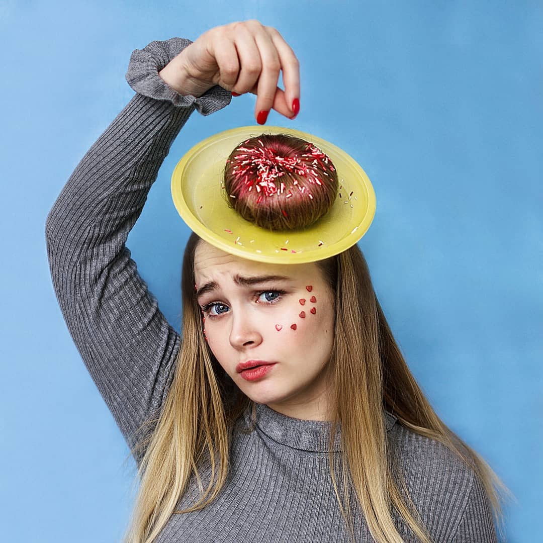 Популярная в «Инстаграм» косплеерша рассказала журналисту «Ключ-Медиа» о том, как создаются яркие фэнтезийные образы, сколько это отнимает времени и денег и приносит ли её аккаунт прибыль