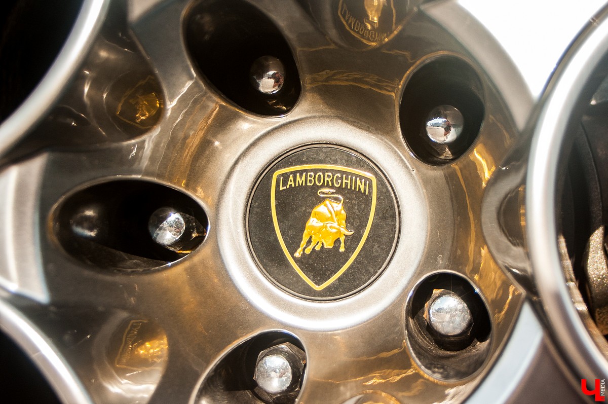 Известный тюнингёр Илья Курицын переделал свою Toyota GT86. Основой нового дизайна стали колеса от Lamborghini Speedline и карбоновый спойлер