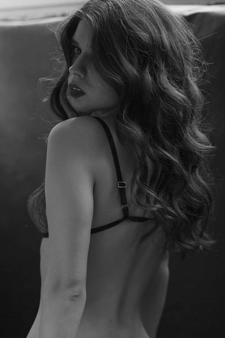 Четвёртая претендентка на звание “Девушка сентября” по версии портала “Ключ-Медиа”. Книжная героиня Мария Честнова