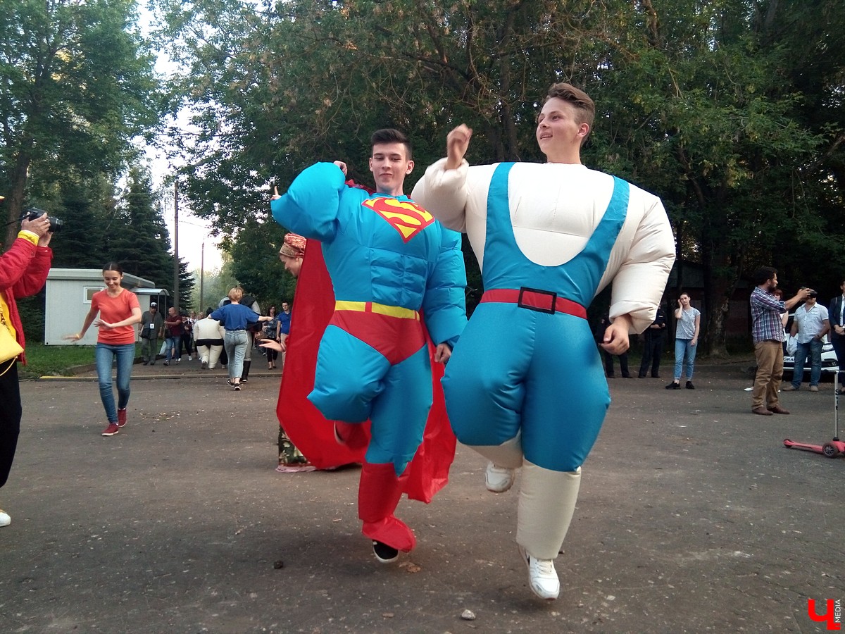 7-8 сентября в Суздале прошел третий фестиваль «Медовуха Fest». В 2018 году медовары привезли ставленый мед, сбитень, безалкогольную медовуху и травяные настои