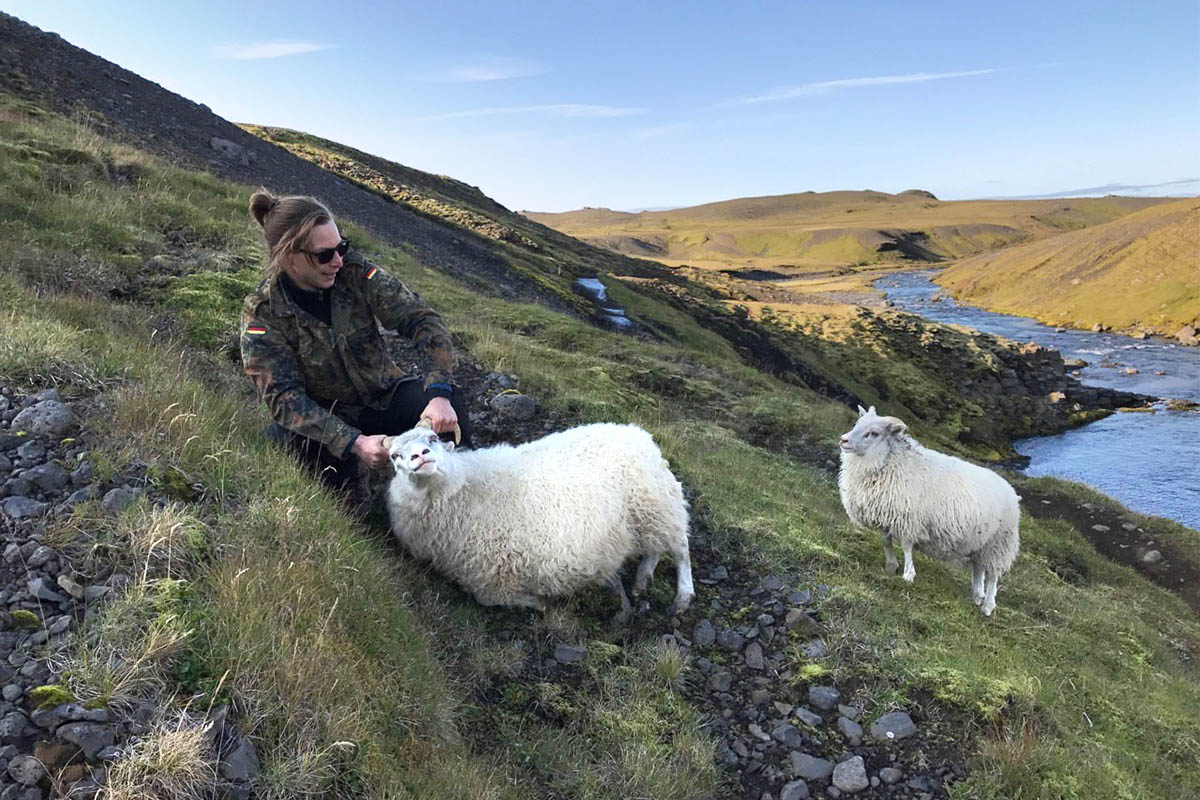 Владимирец Егор Дзюбенко живет в Германии и руководит научными исследованиями. В интервью биофизик рассказал о работе за границей и особенностях быта