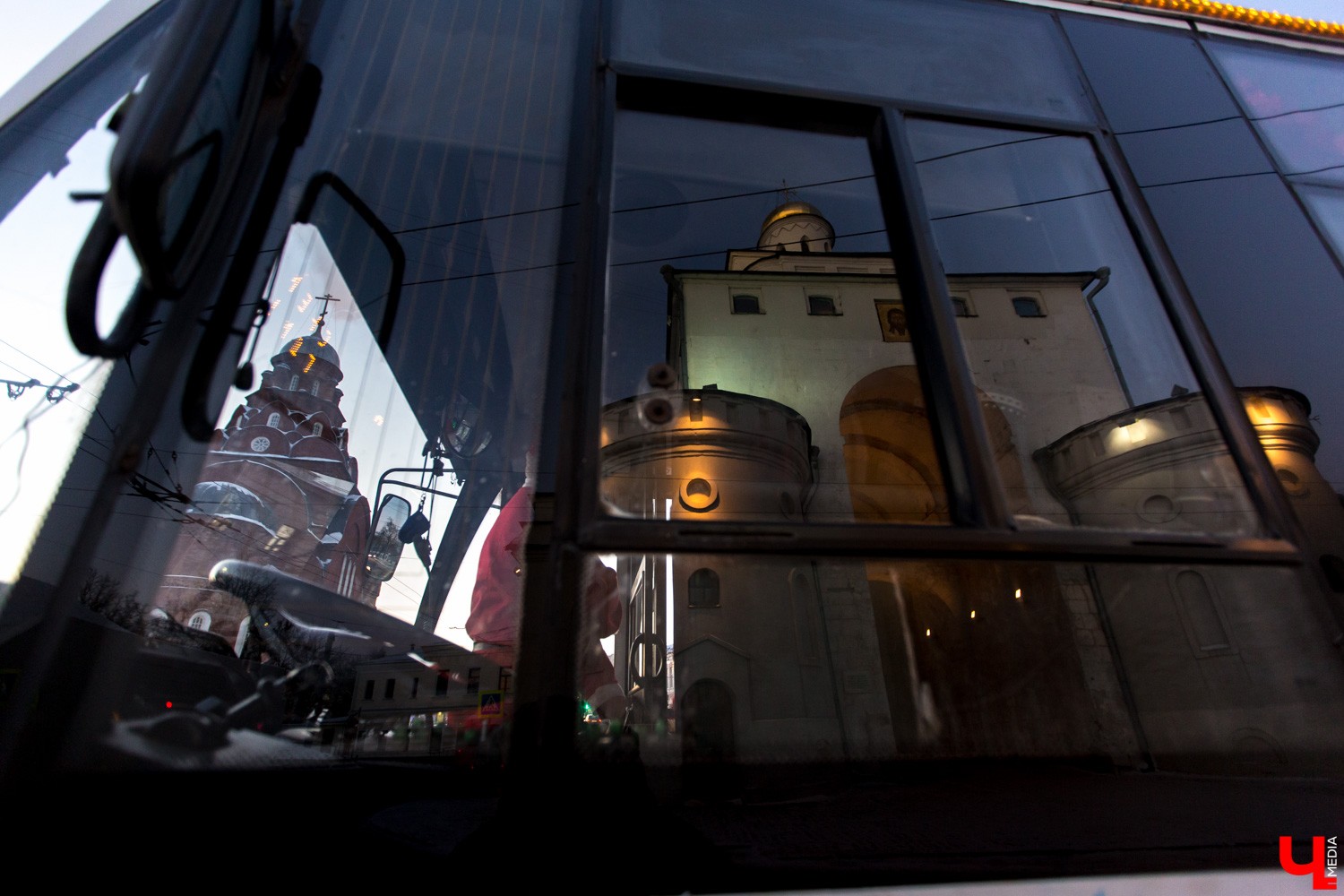 Новогодний троллейбус Новогодний троллейбус