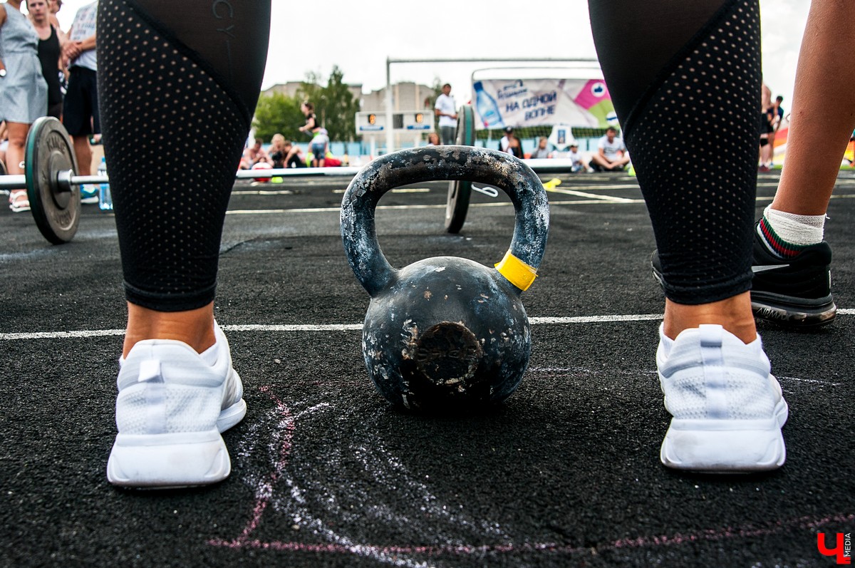 14 июля во Владимире на стадионе “Лыбедь” прошёл ежегодный чемпионат по кроссфиту “РОСИЧ 2018”. В этот раз организаторы выбрали несколько командных комплексов, с которыми может справиться спортсмен любой подготовки