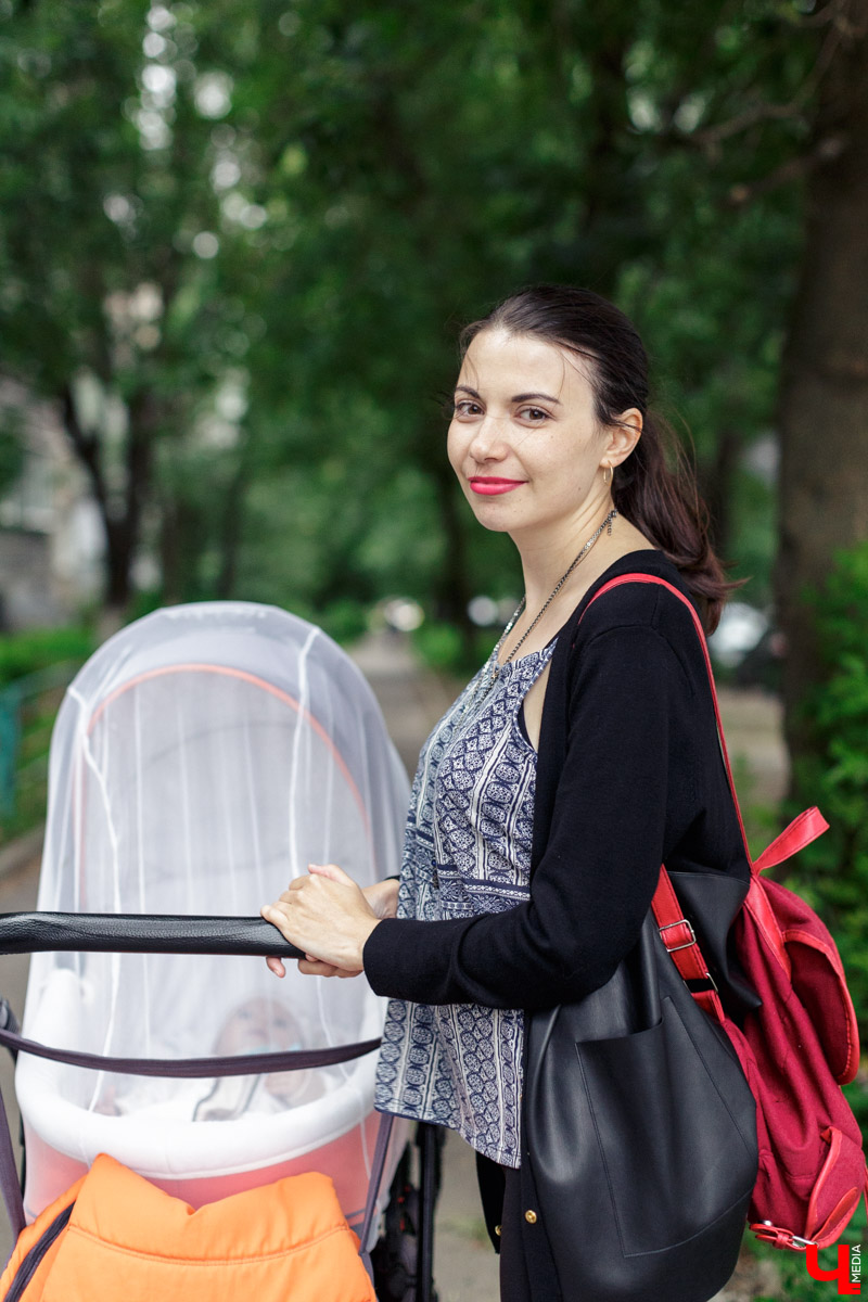 Корреспондент “Ключ-Медиа” прогулялась по улице Северной с двумя жительницами Владимира. Жена и мама малыша, а также не обремененная семейными обязательствами молодая девушка - обе высказали свою точку зрения о жизни в этом районе