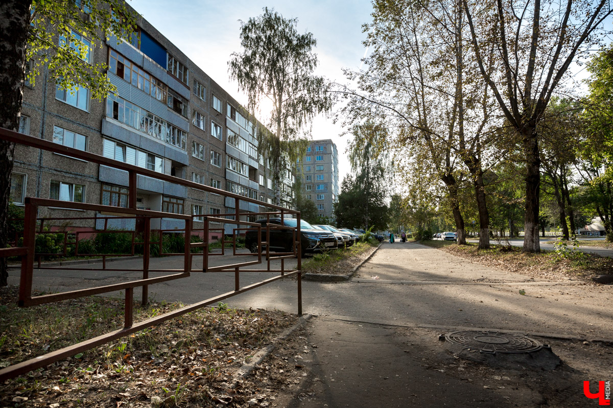 Прогулка по улице Растопчина с владимирцем Евгением Хроминым. История района, воспоминания из детства и культовые места