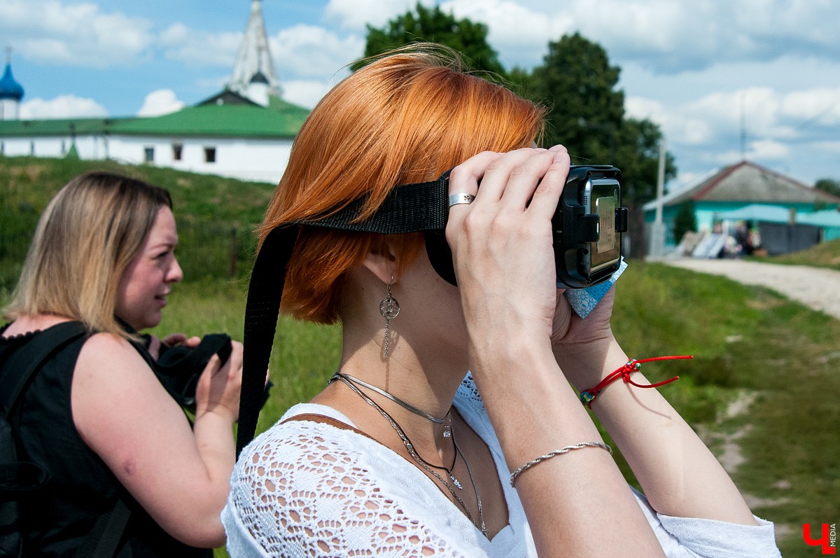 Обзор экскурсии по Суздальскому кремлю в очках виртуальной реальности