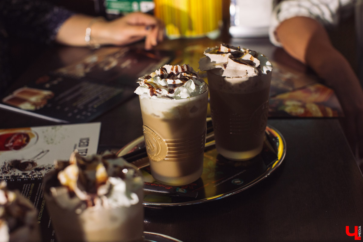 Блогеры из проекта “Инста-ужин” посетили кофейню COFFEESHOP COMPANY во Владимире и попробовали фирменные блюда