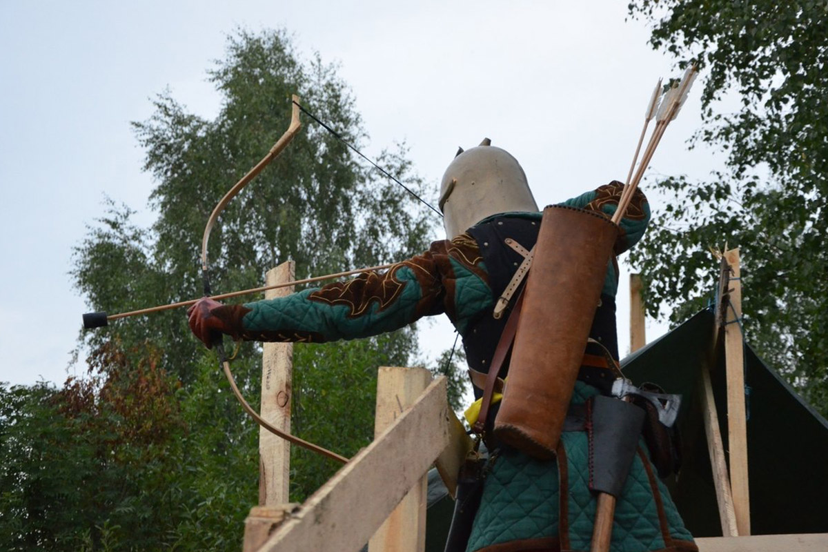 Владимирец Кирилл Николаенко уже 15 лет увлечен ролевыми играми. Что это такое? Чем интересно такое хобби? Насколько затратно? Обо всем этом наш земляк рассказал во время интервью