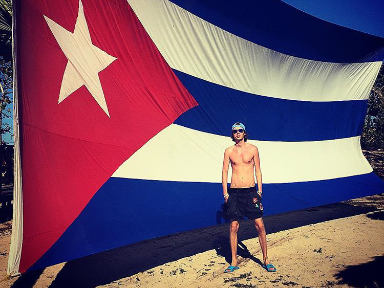 Владимирский креативщик Иван Шелаханов рассказал корреспонденту “Ключ-Медиа” о начале своей карьеры и о том, как он теперь покоряет столицу