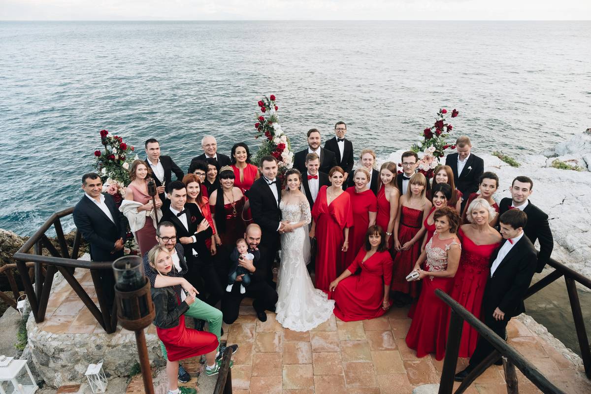 Ведущая Алена Маркелова проводит свадьбы за границей. О секретах своего успеха в свадебном бизнесе она рассказала журналисту “Ключ-Медиа”