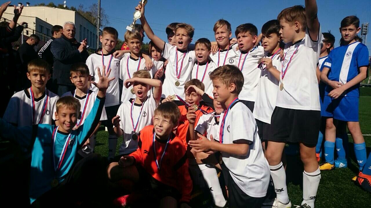 Директор владимирской спортшколы Владимир Исаев сделал прогноз о матче Россия - Хорватия в 1/4 ЧМ по футболу 2018. И рассказал, что владимирские футболисты-юниоры уже готовятся выступить на ЧМ-2022