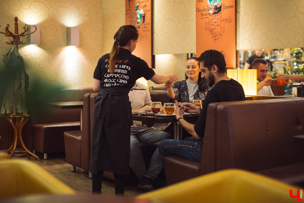 Блогеры из проекта “Инста-ужин” посетили кофейню COFFEESHOP COMPANY во Владимире и попробовали фирменные блюда