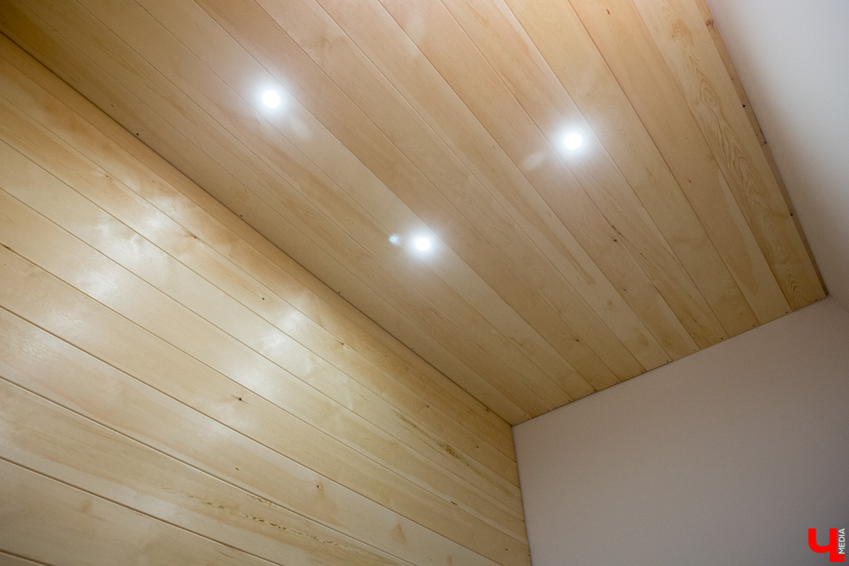Стены и потолок из вагонки