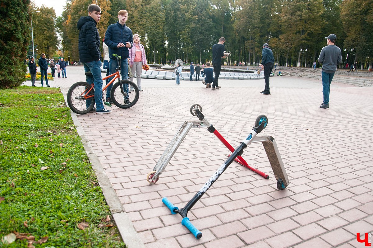 Опасные трюки на самокатах