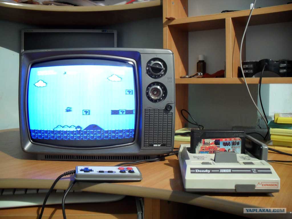 Знают ли современные владимирские дети легендарные игры 80-х или 90-х: тетрис, тамагочи, Dendy, Sega? Где их купить в нашем городе и сколько они сейчас стоят?